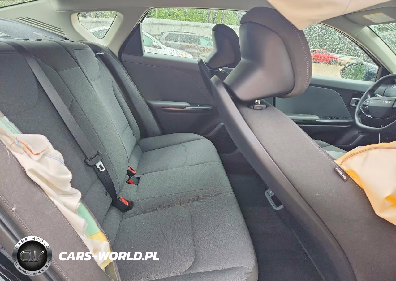 2025 Kia K4 Lxs VIN:3KPFT4DE8SE038004 - 10