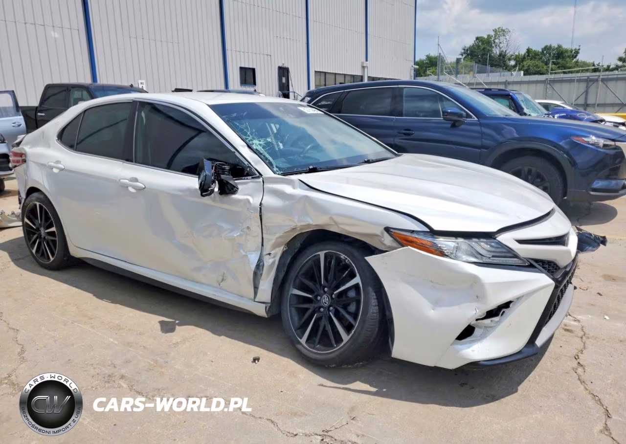 2019 Toyota Camry Xse VIN:4T1B61HK3KU752964 - 4