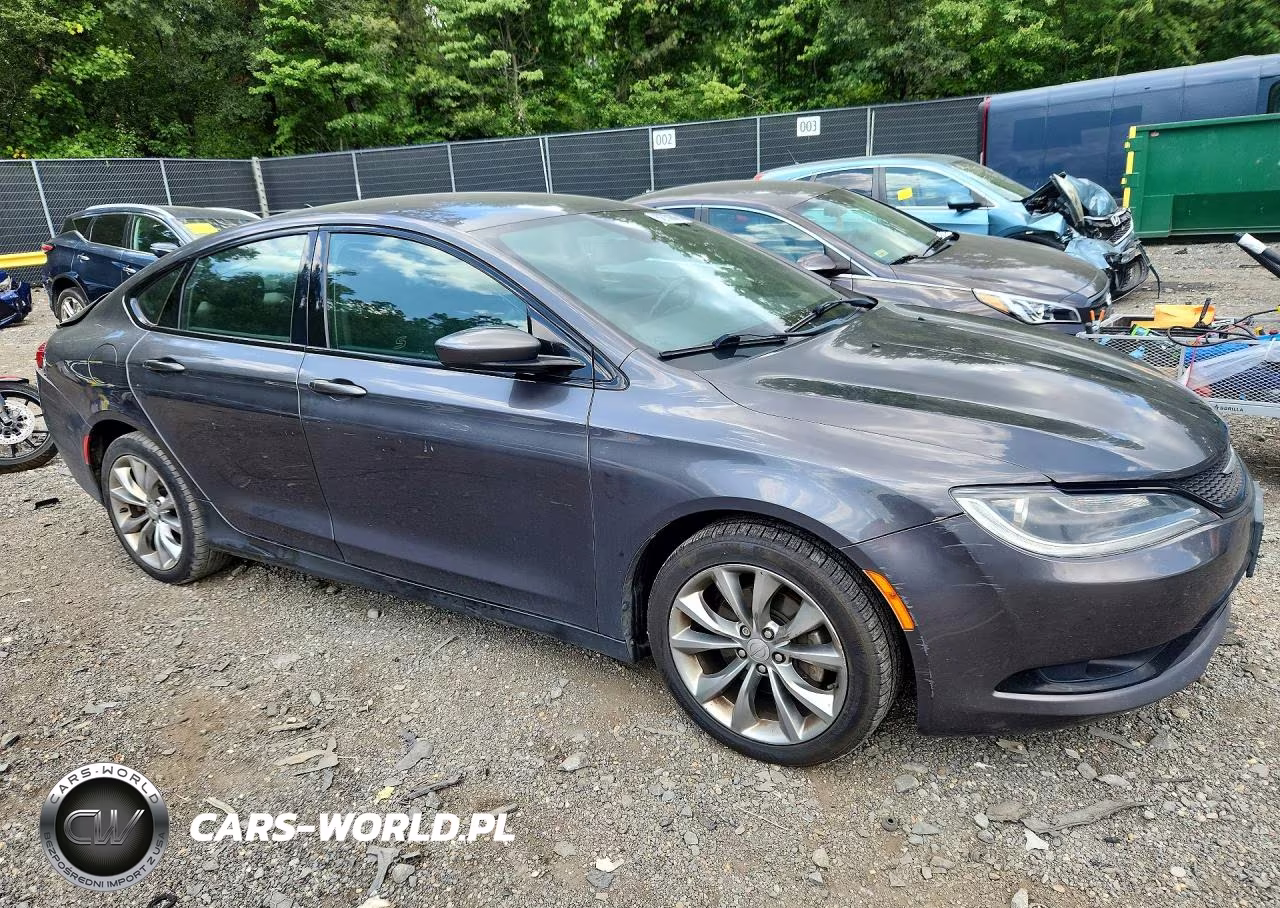 2015 Chrysler 200 S VIN:1C3CCCBB7FN554611 - 4