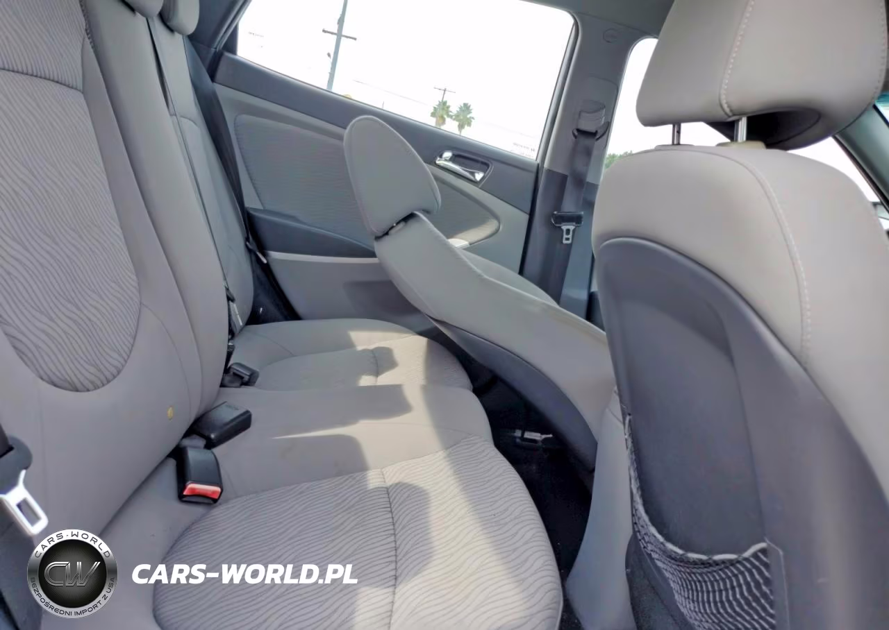 2013 Hyundai Accent Gls VIN:KMHCU4AE0DU476407 - 10