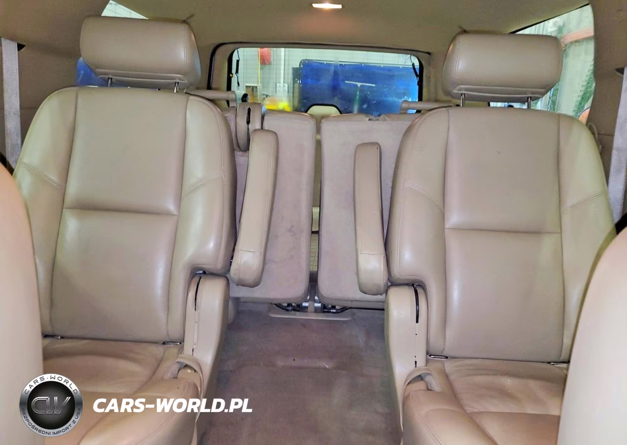 2010 Chevrolet Suburban K1500 Ltz VIN:1GNUKKE36AR268050 - 10