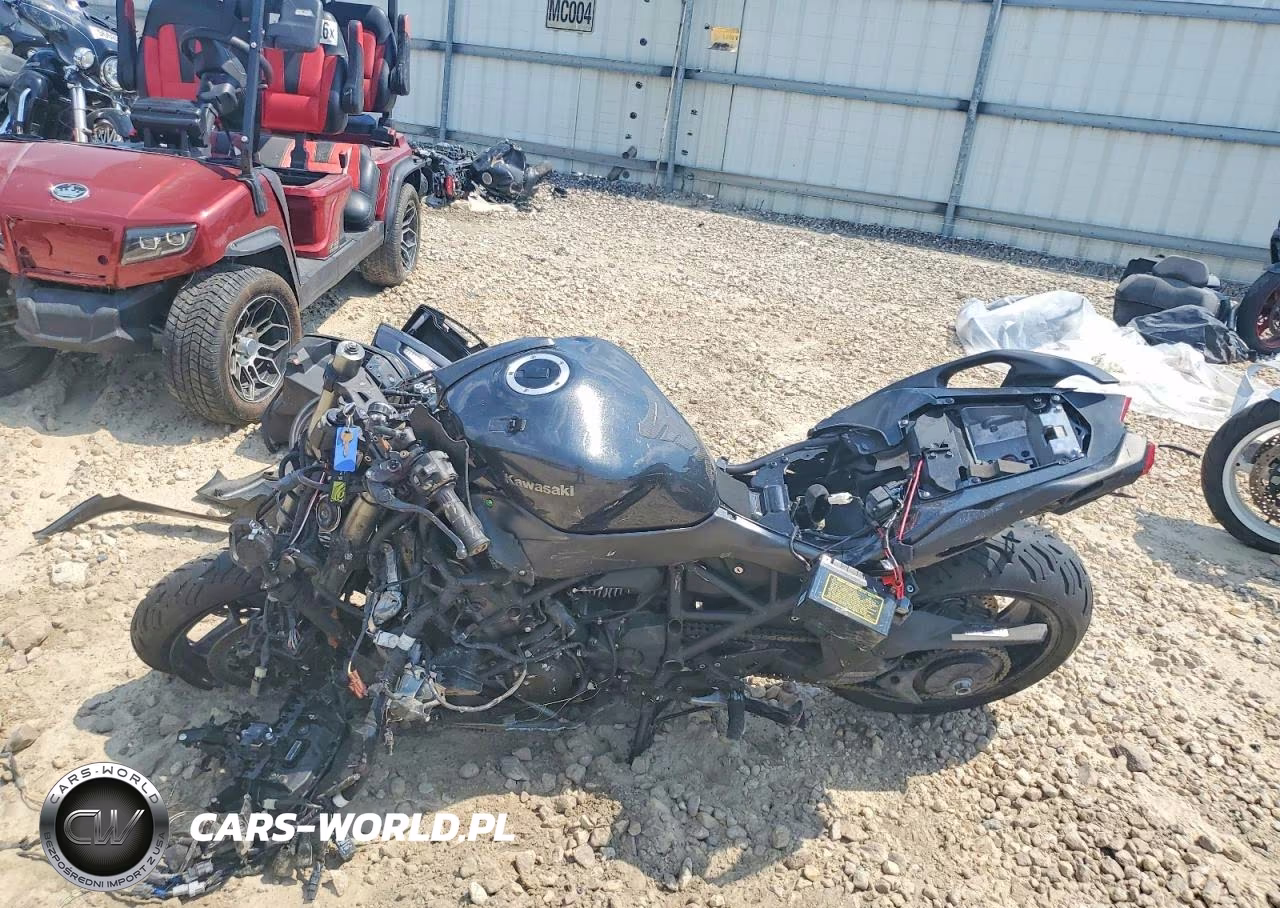 2018 Kawasaki Zx1002 A VIN:JKBZXVA10JA001741 - 3