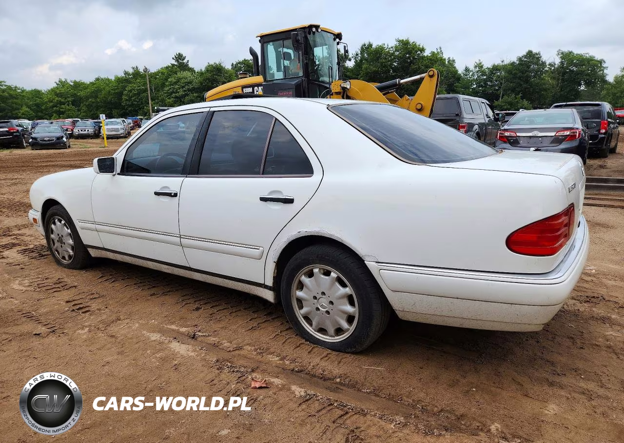 1999 Mercedes-Benz E 320 VIN:WDBJF65H3XA824307 - 2