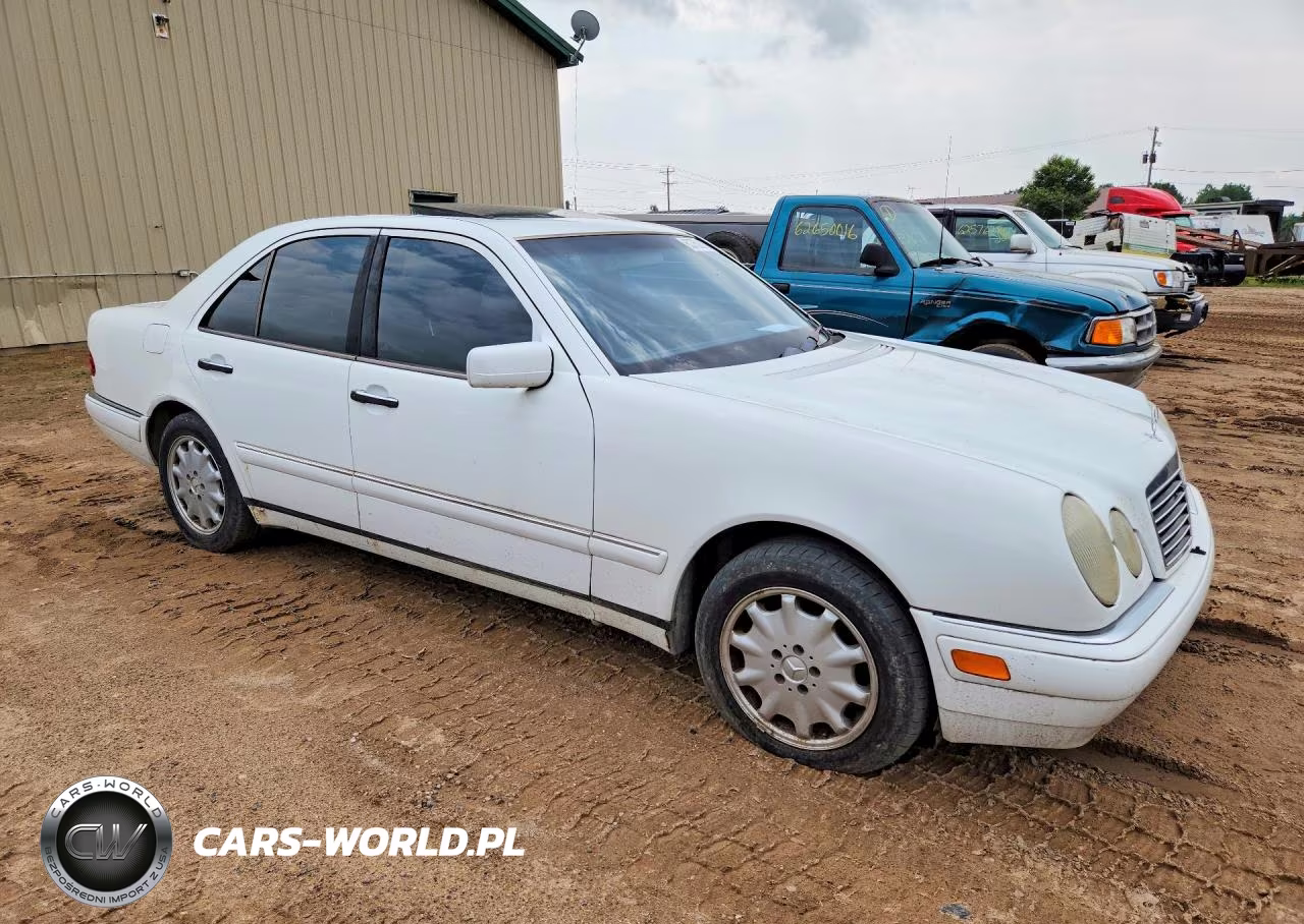 1999 Mercedes-Benz E 320 VIN:WDBJF65H3XA824307 - 4