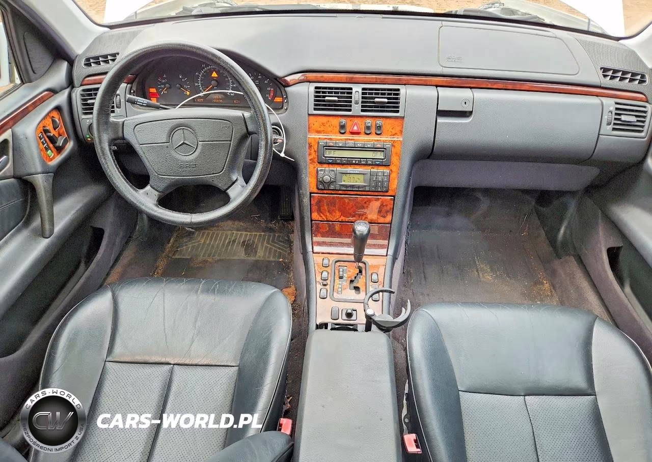 1999 Mercedes-Benz E 320 VIN:WDBJF65H3XA824307 - 8