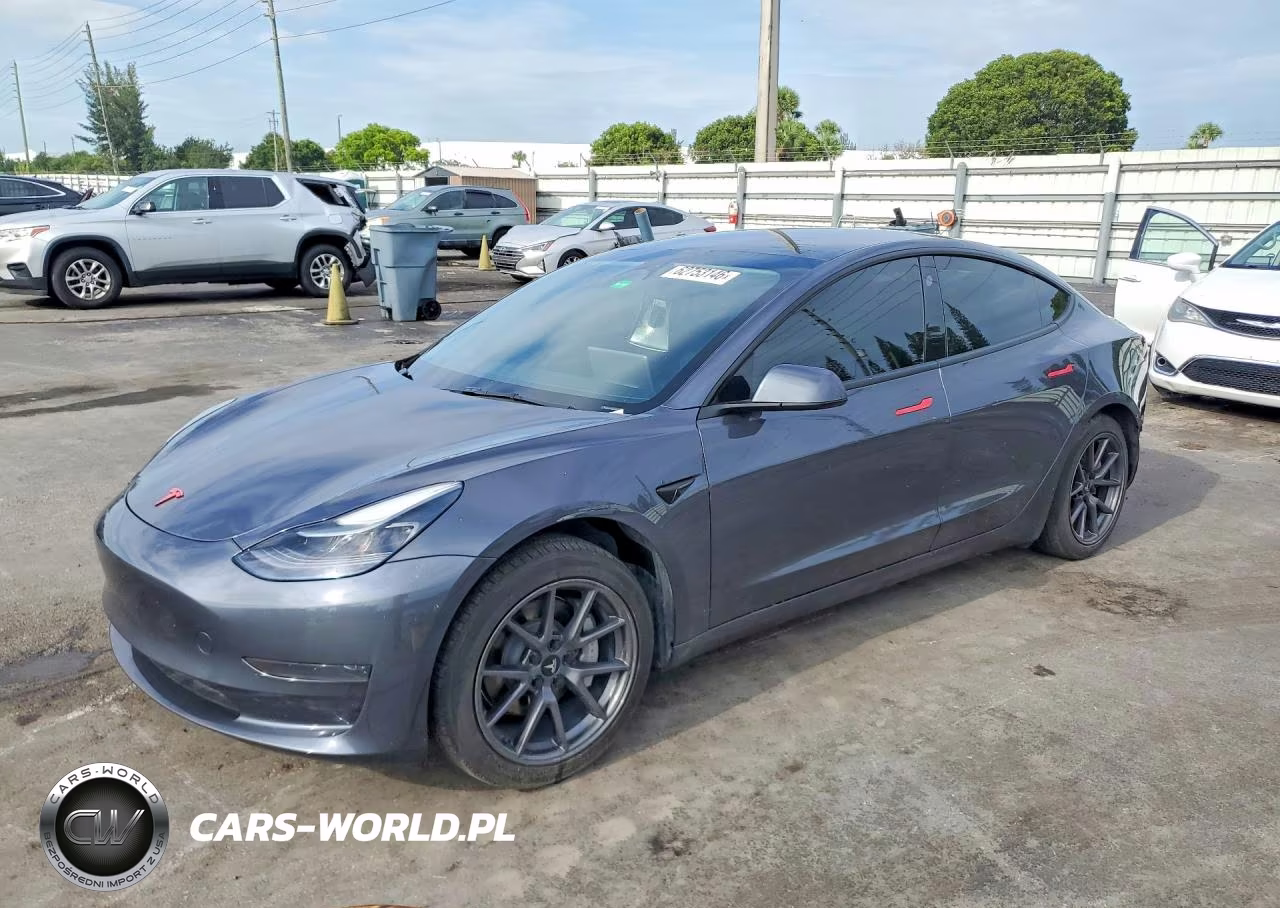 2023 Tesla Model 3 – zdjęcie 1 z 12