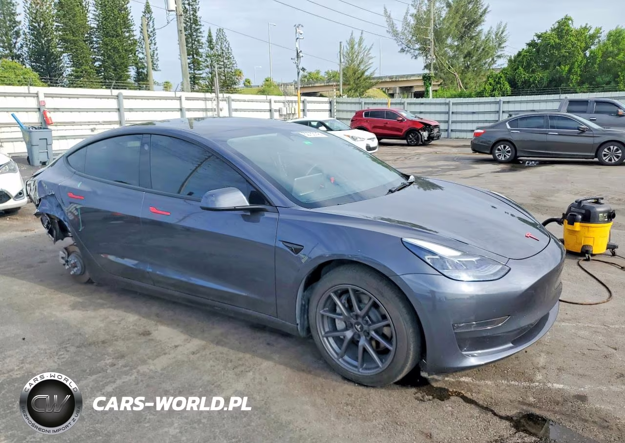 2023 Tesla Model 3 VIN:5YJ3E1EA5PF678003 - 4