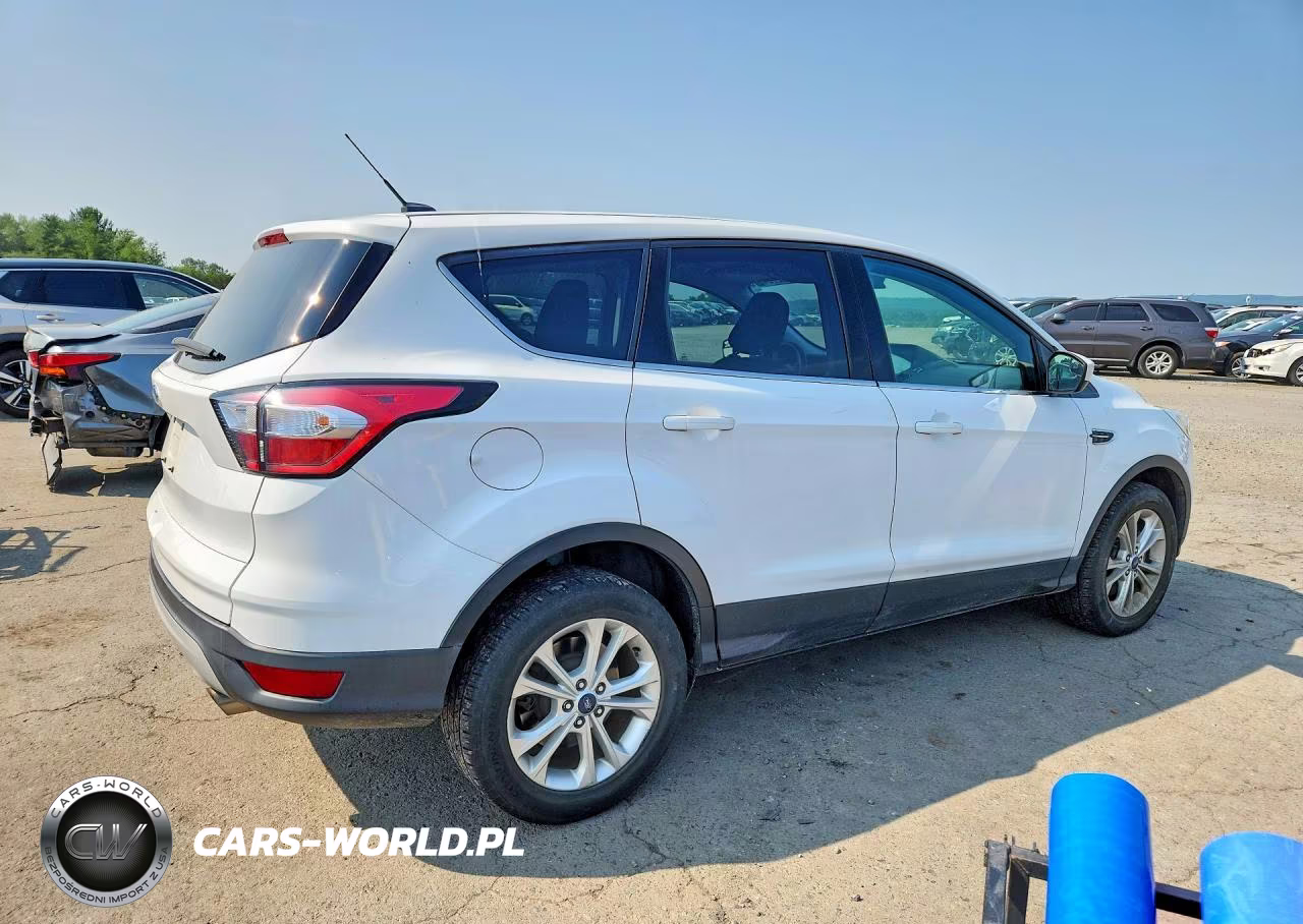 2018 Ford Escape Se VIN:1FMCU9GD2JUA77666 - 3