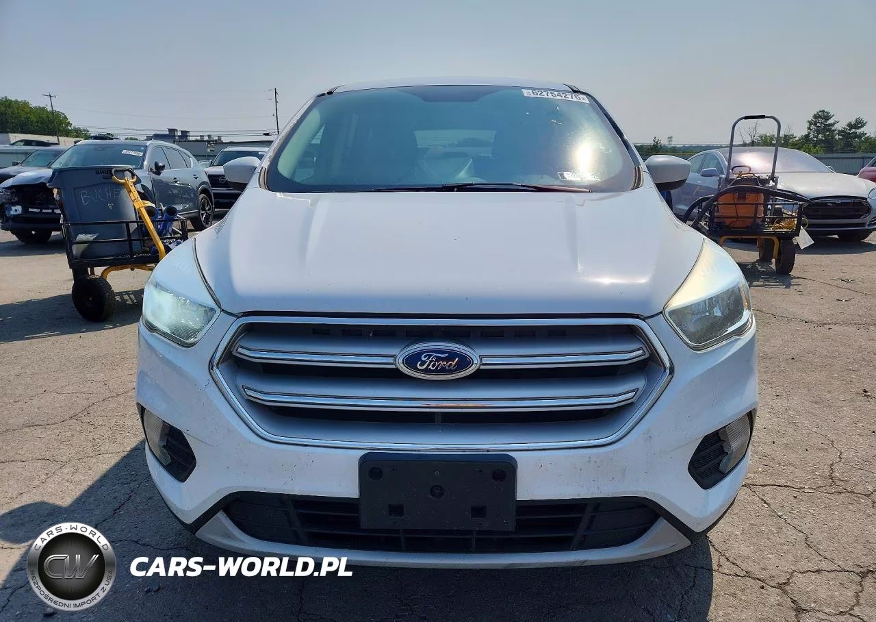2018 Ford Escape Se VIN:1FMCU9GD2JUA77666 - 5