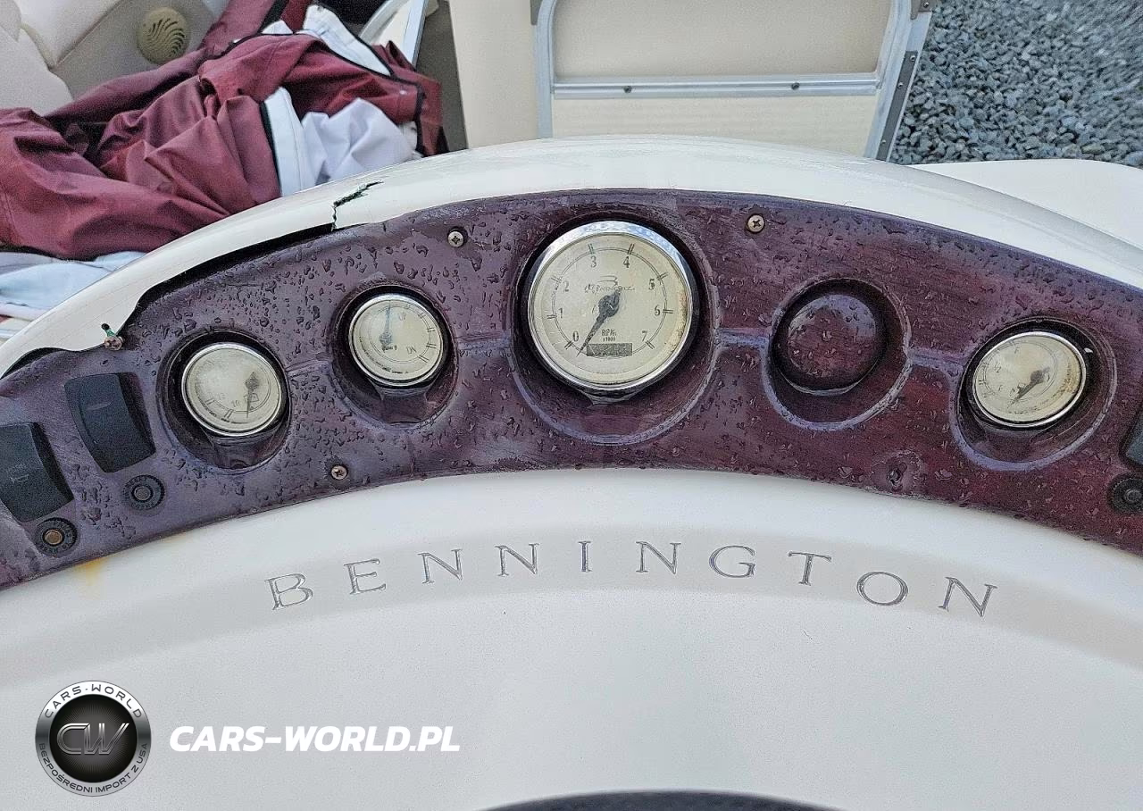 2007 Bennington Pontoon Boat VIN:ETW51050B707 - 8