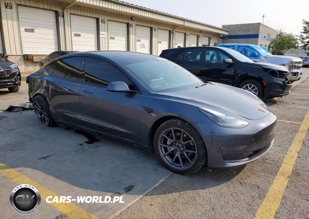 2022 Tesla Model 3 VIN:5YJ3E1EB8NF160568 - 4