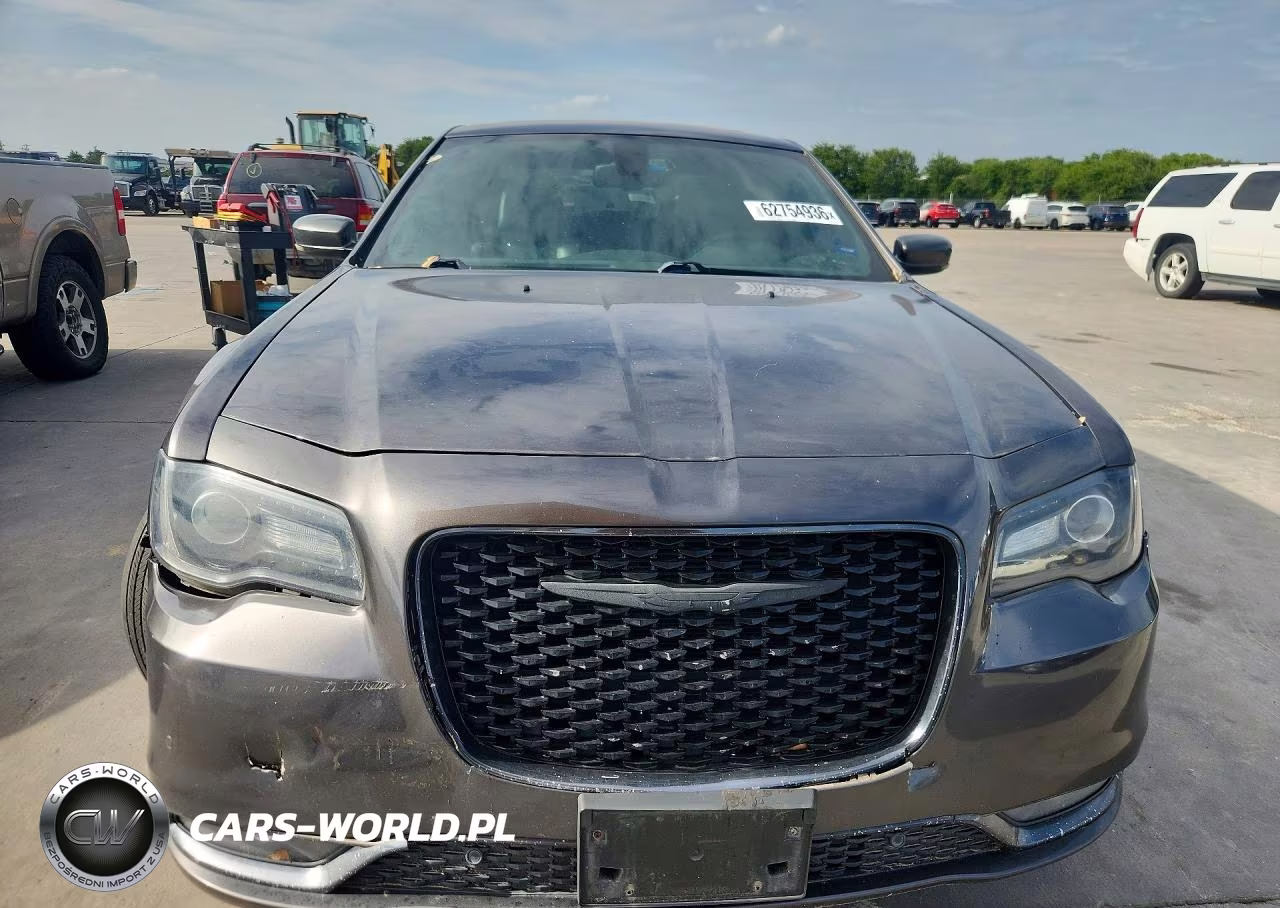2015 Chrysler 300 S VIN:2C3CCAGG1FH767460 - 5