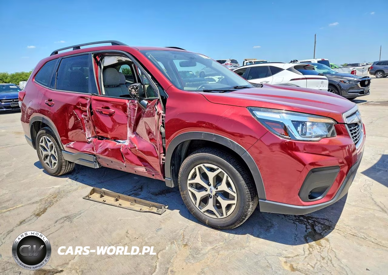 2020 Subaru Forester Premium VIN:JF2SKAJC0LH446917 - 4