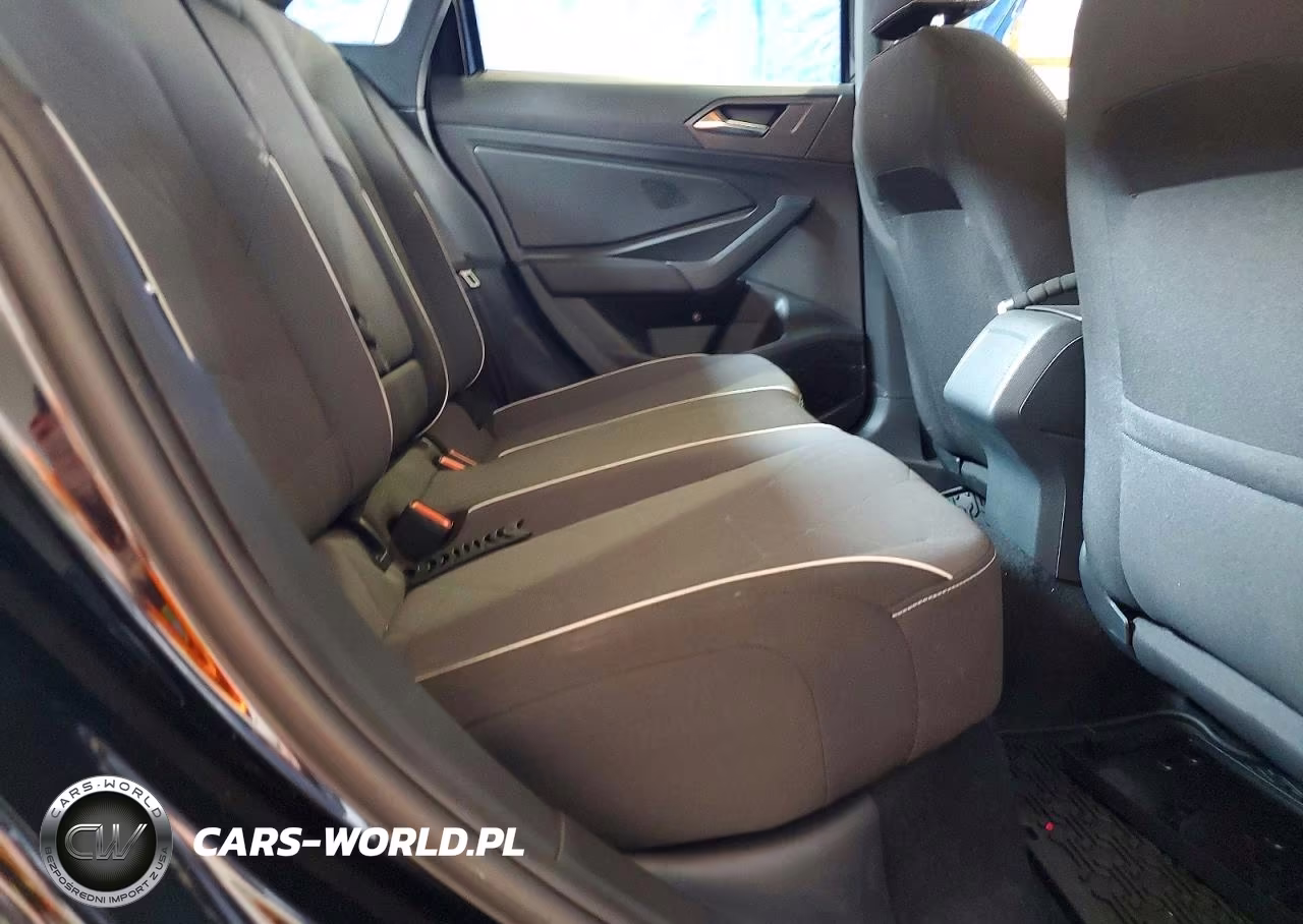 2025 Volkswagen Jetta Sport VIN:3VWBX7BU6SM095884 - 10