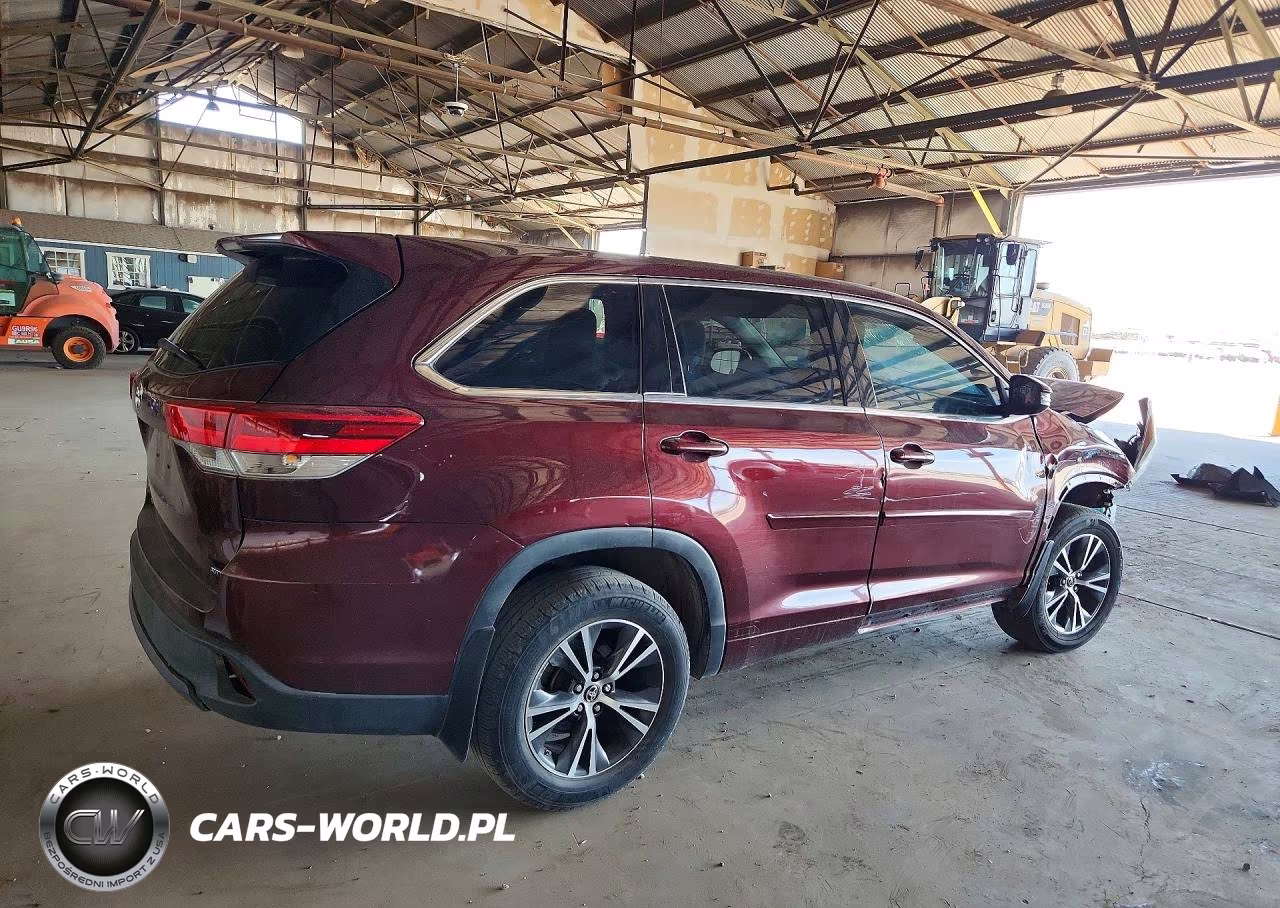 2017 Toyota Highlander Le VIN:5TDBZRFH7HS467148 - 3