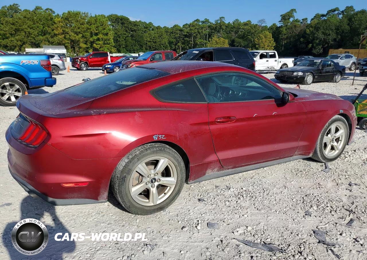 2018 Ford Mustang VIN:1FA6P8TH4J5179658 - 3