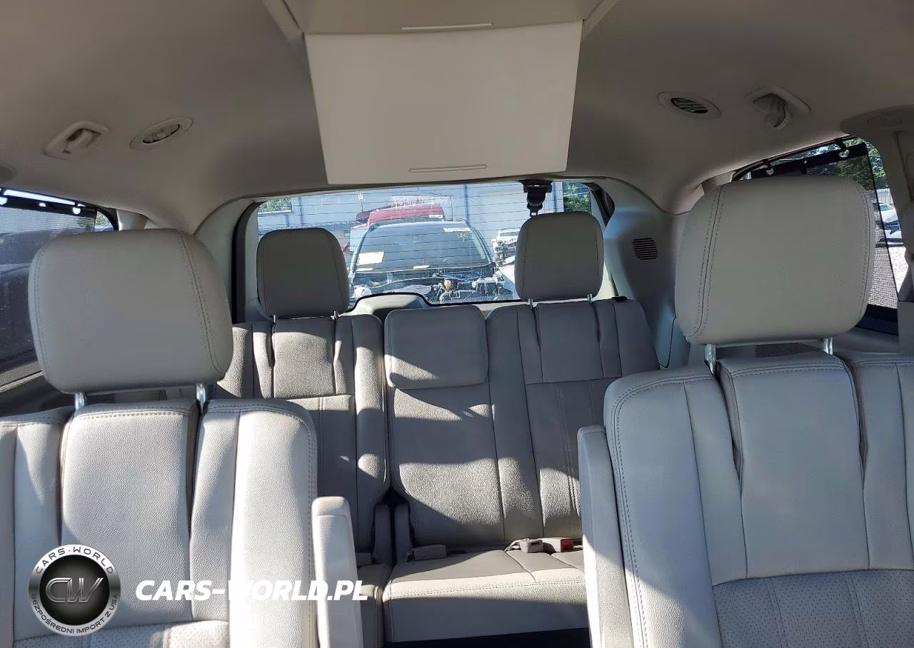 2014 Chrysler Town & Country Touring L VIN:2C4RC1CG8ER466897 - 10