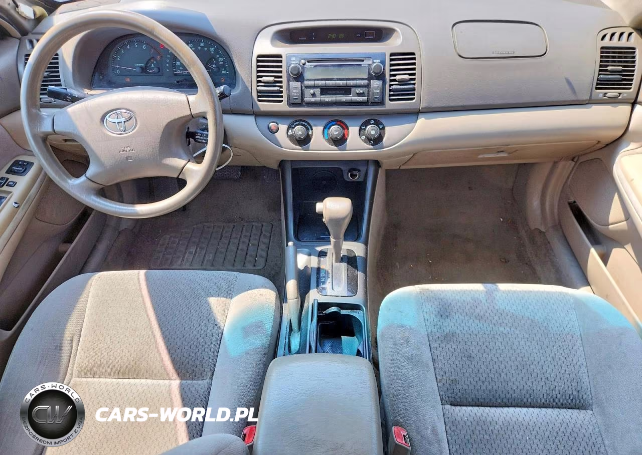2004 Toyota Camry Le VIN:4T1BE32K24U865248 - 8