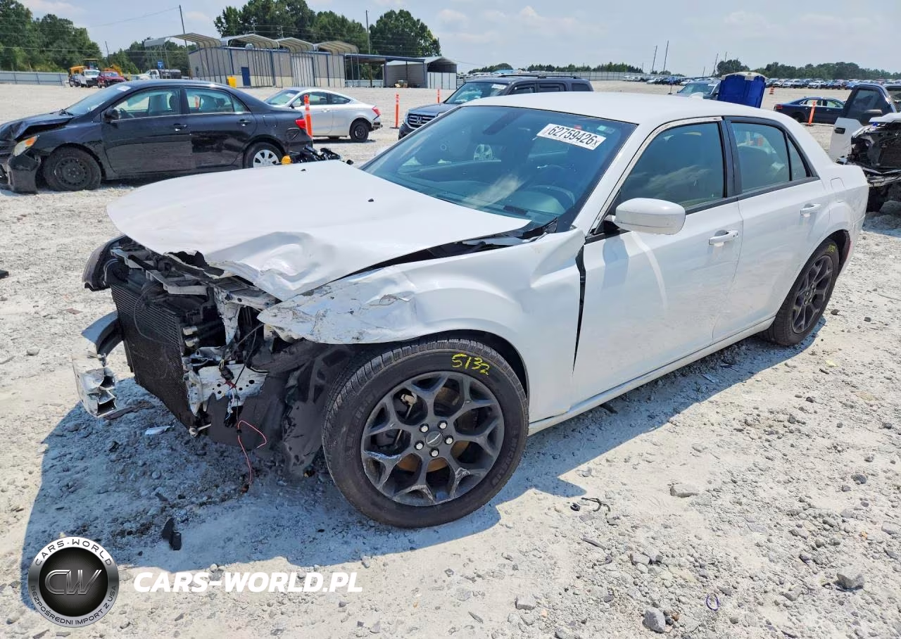 2019 Chrysler 300 S VIN:2C3CCAGG3KH536831 - 1