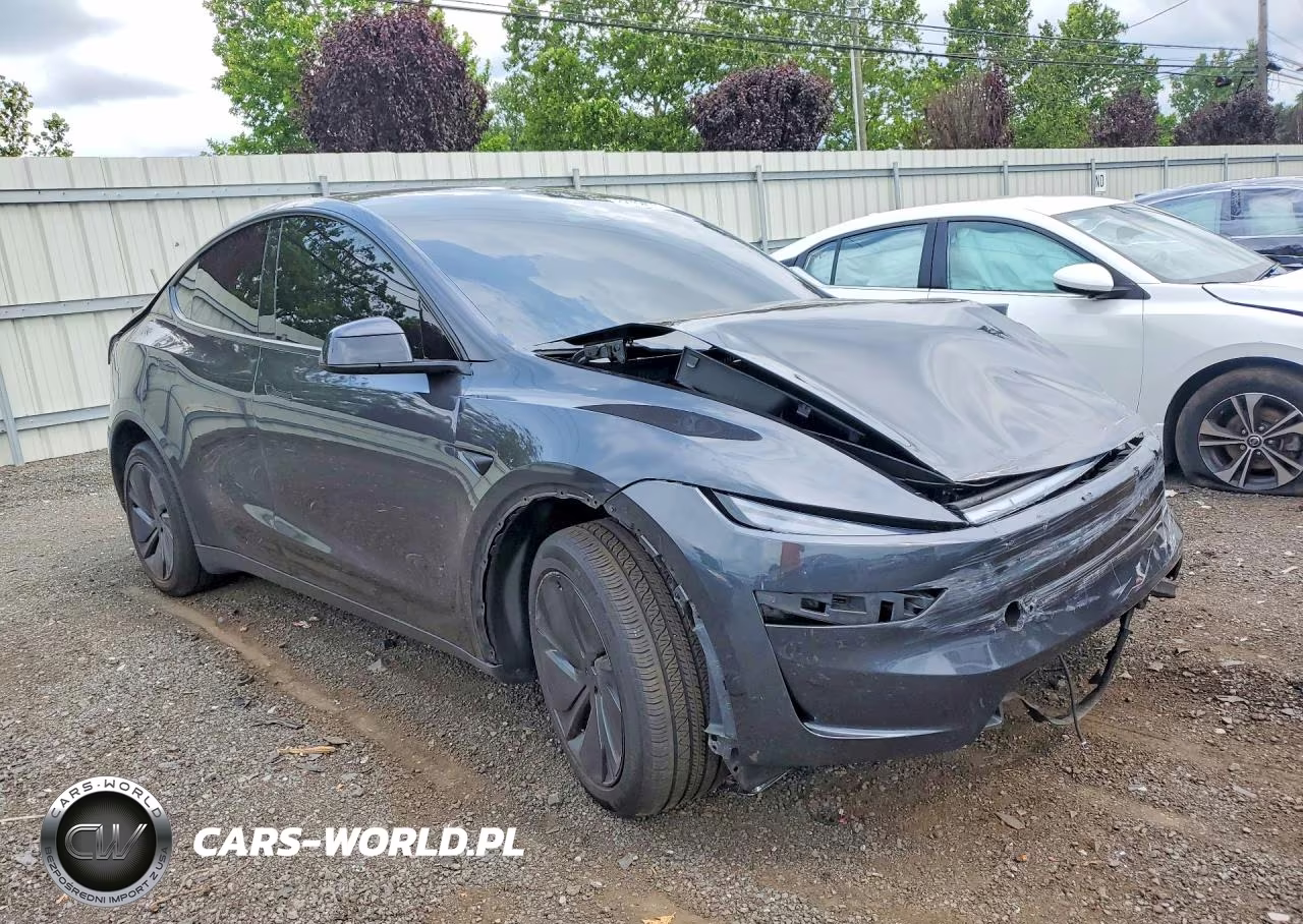 2026 Tesla Model Y VIN:7SAYGDEE3TF446596 - 4