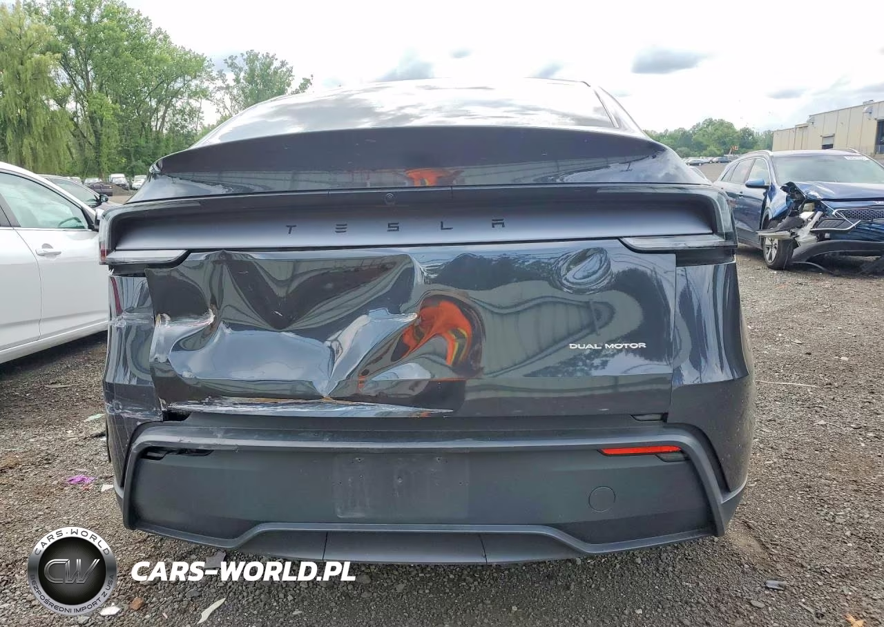 2026 Tesla Model Y VIN:7SAYGDEE3TF446596 - 6