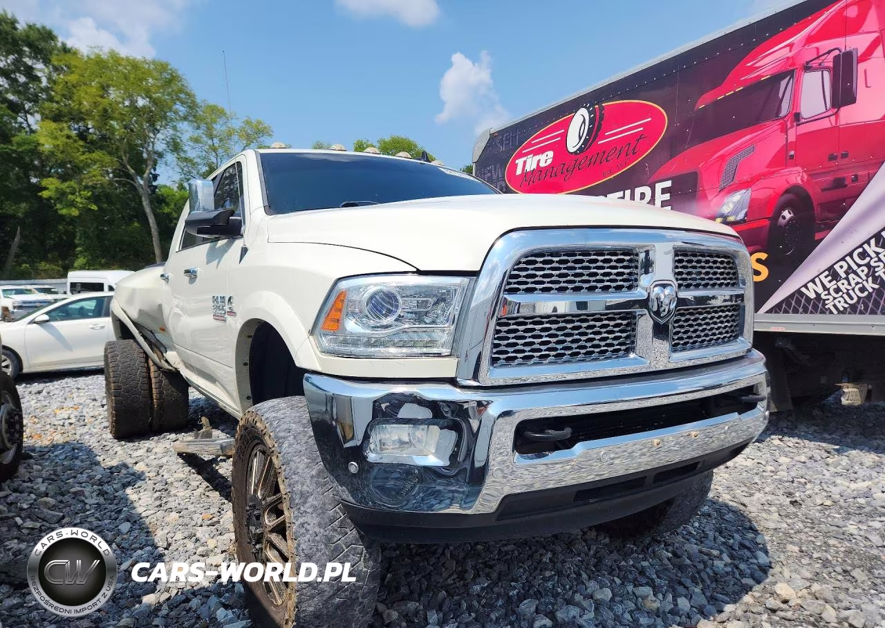 2016 Ram 3500 Laramie VIN:3C63RRML9GG313444 - 4