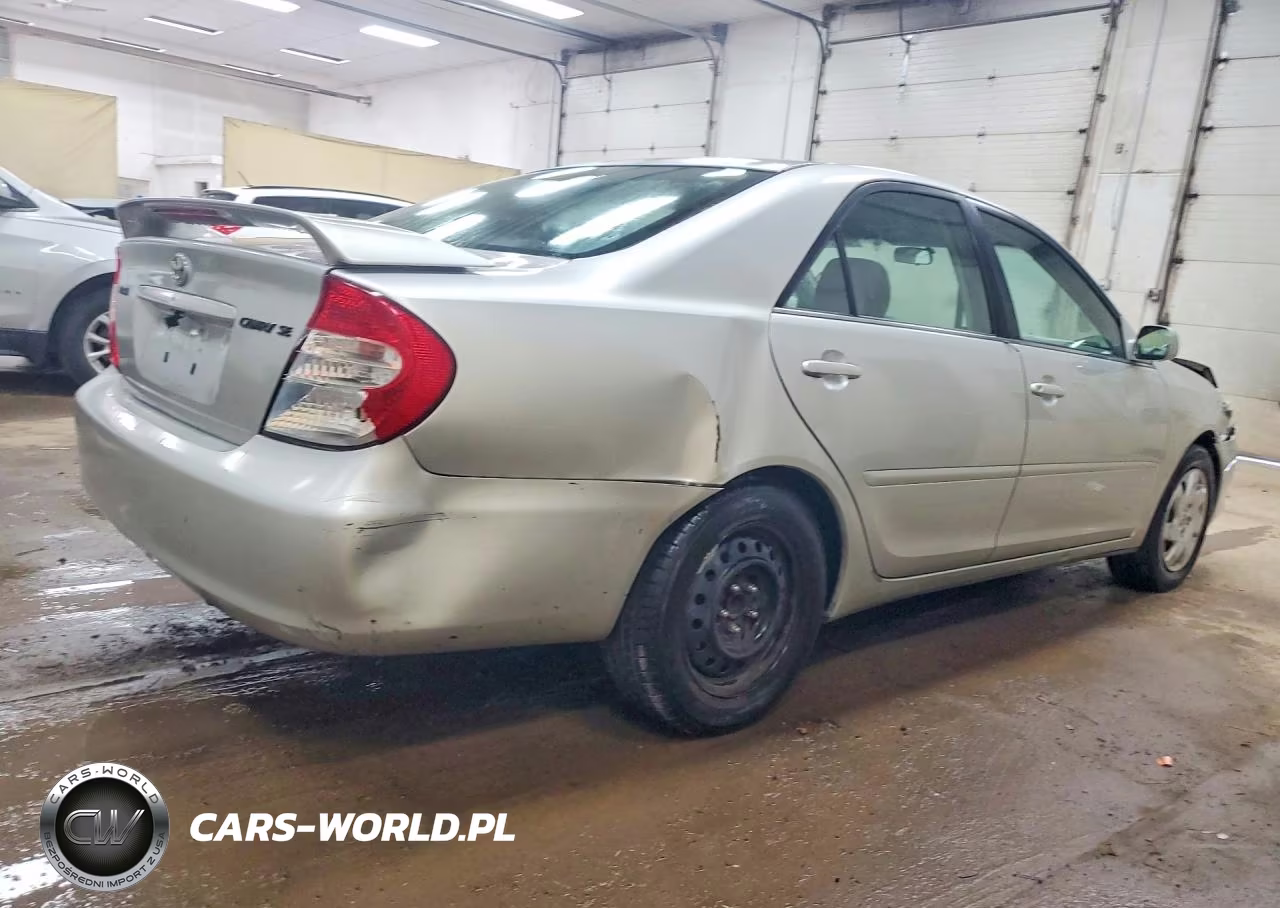 2002 Toyota Camry Se VIN:4T1BE32K22U534621 - 3