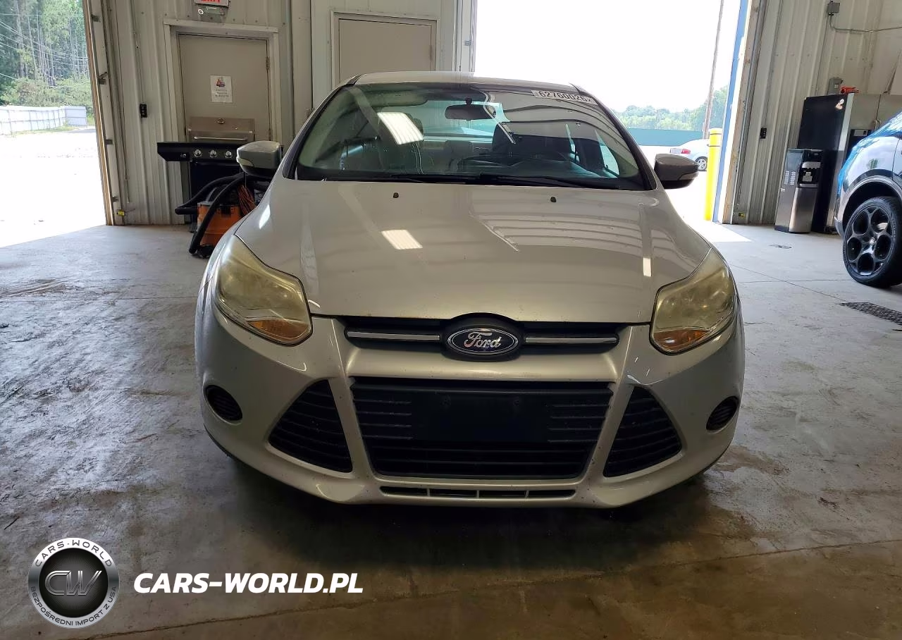 2014 Ford Focus Se VIN:1FADP3F28EL394110 - 5