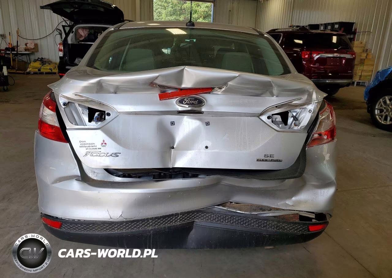 2014 Ford Focus Se VIN:1FADP3F28EL394110 - 6