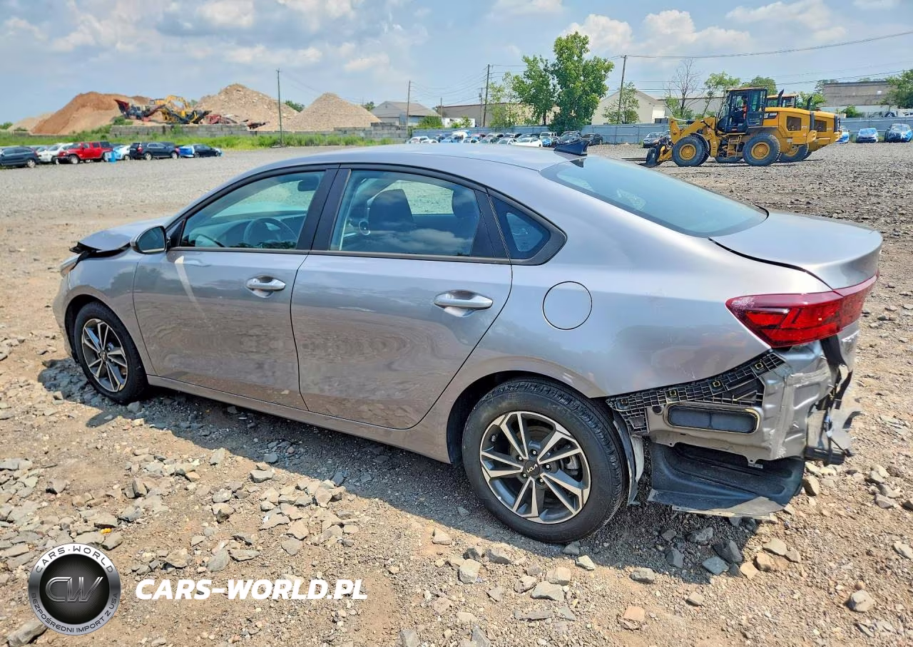 2024 Kia Forte Lxs VIN:3KPF24AD9RE825052 - 2