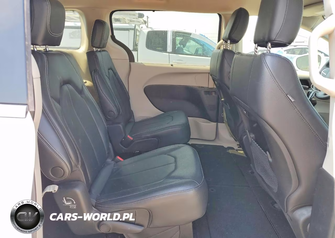2022 Chrysler Pacifica Touring L VIN:2C4RC1BGXNR145123 - 11