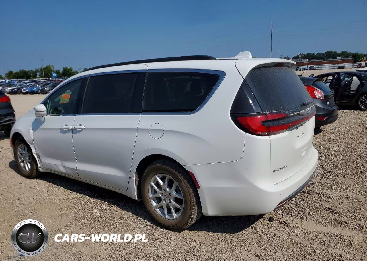 2022 Chrysler Pacifica Touring L VIN:2C4RC1BGXNR145123 - 2