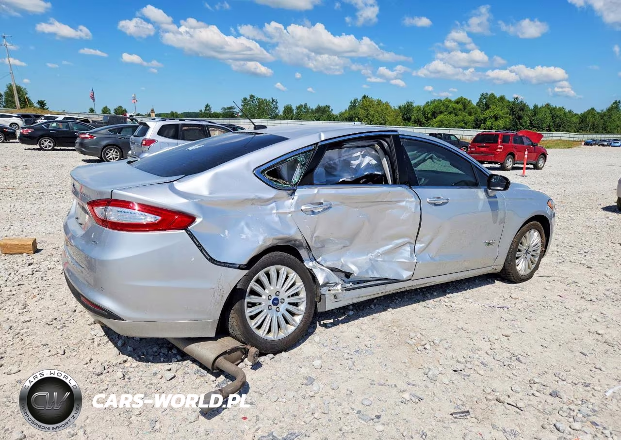 2016 Ford Fusion Se Phev VIN:3FA6P0PUXGR338875 - 3