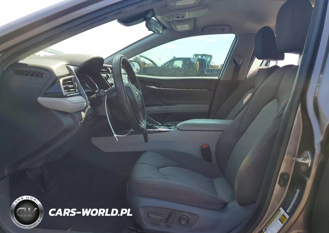 2019 Toyota Camry Le VIN:4T1B31HK9KU513508 - 7