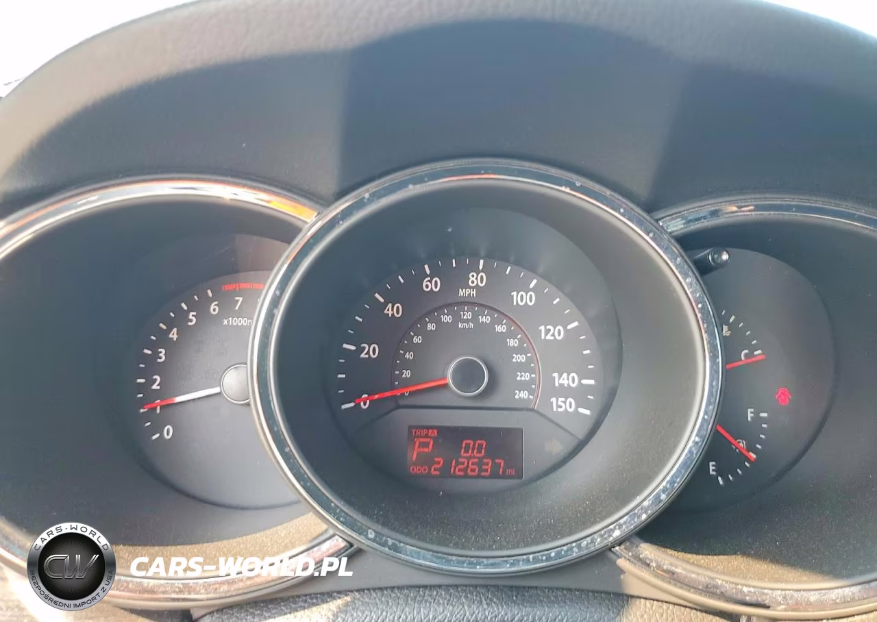2011 Kia Sorento Lx VIN:5XYKT3A13BG169886 - 9