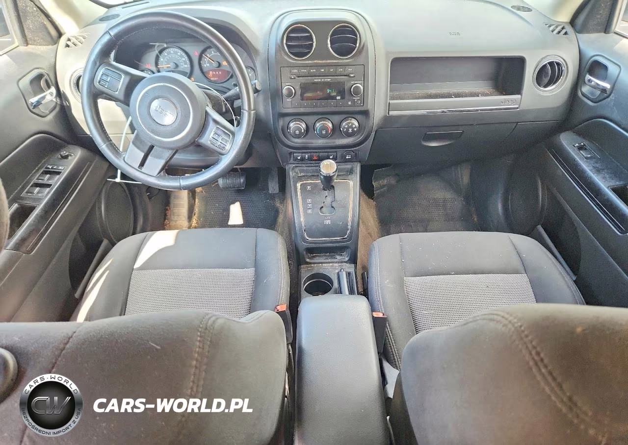 2014 Jeep Patriot Latitude VIN:1C4NJRFB3ED784318 - 8
