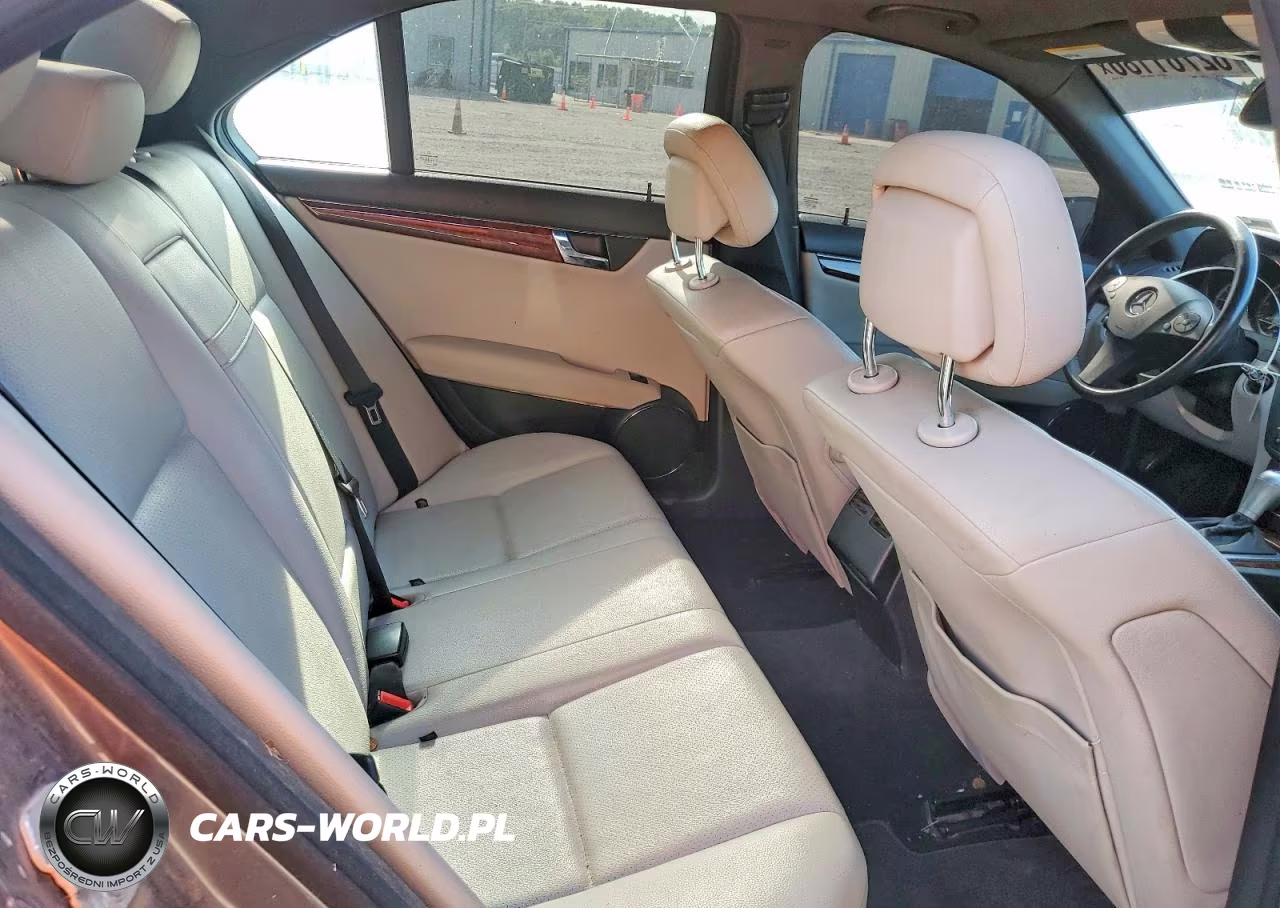 2011 Mercedes-Benz C 300 4Matic VIN:WDDGF8BB1BR141030 - 10