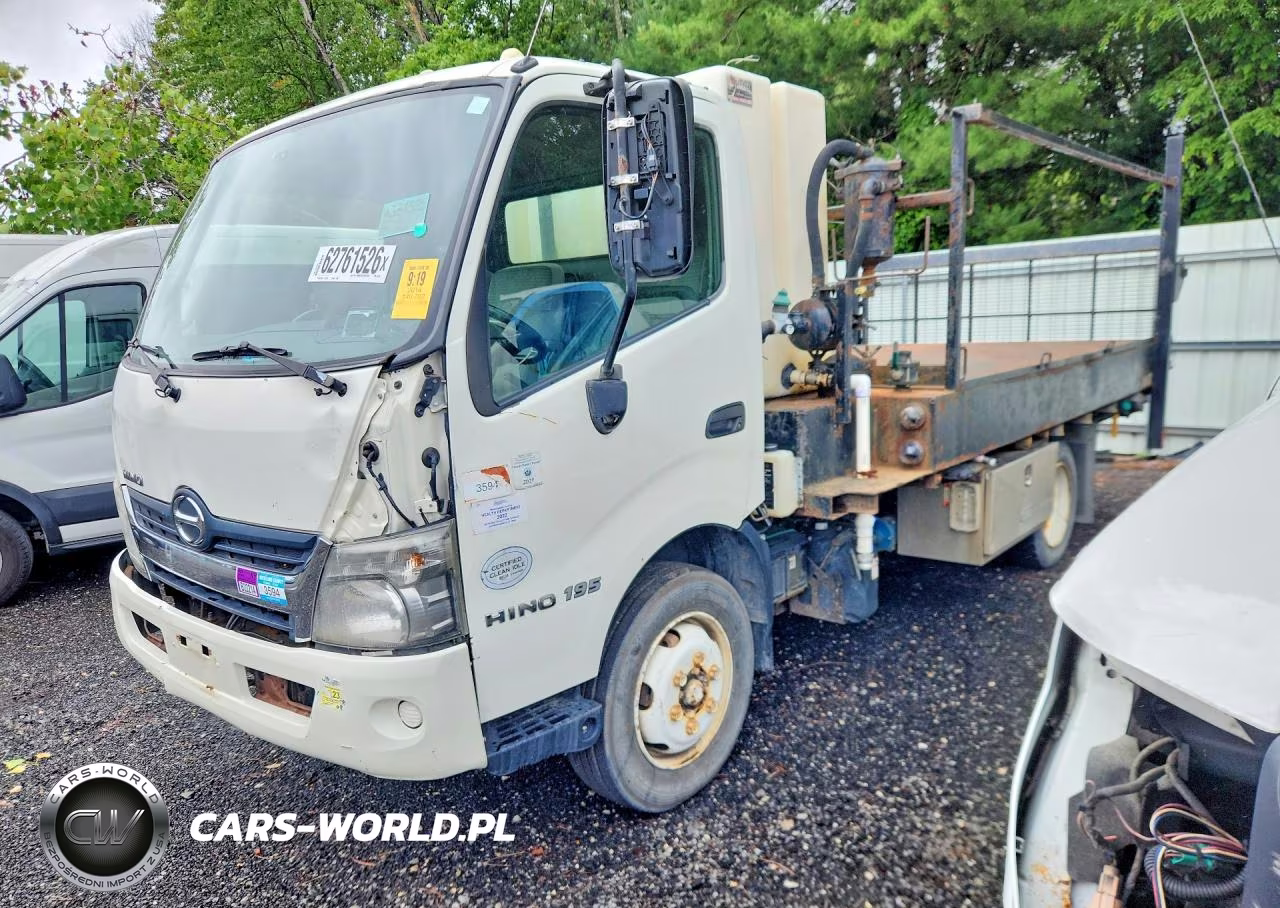 2014 Hino 195