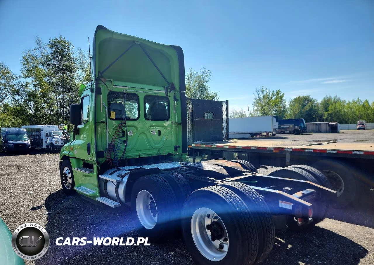 2018 Freightliner Cascadia 125 VIN:3AKJGEDR1JDKC8706 - 2