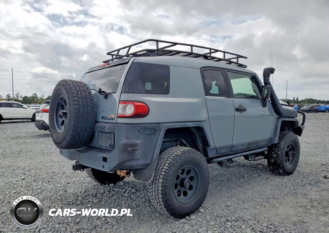 2013 Toyota Fj Cruiser Base VIN:JTEBU4BF8DK156105 - 3