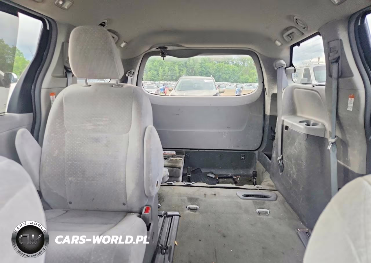 2015 Toyota Sienna Le VIN:5TDKK3DC4FS539039 - 10