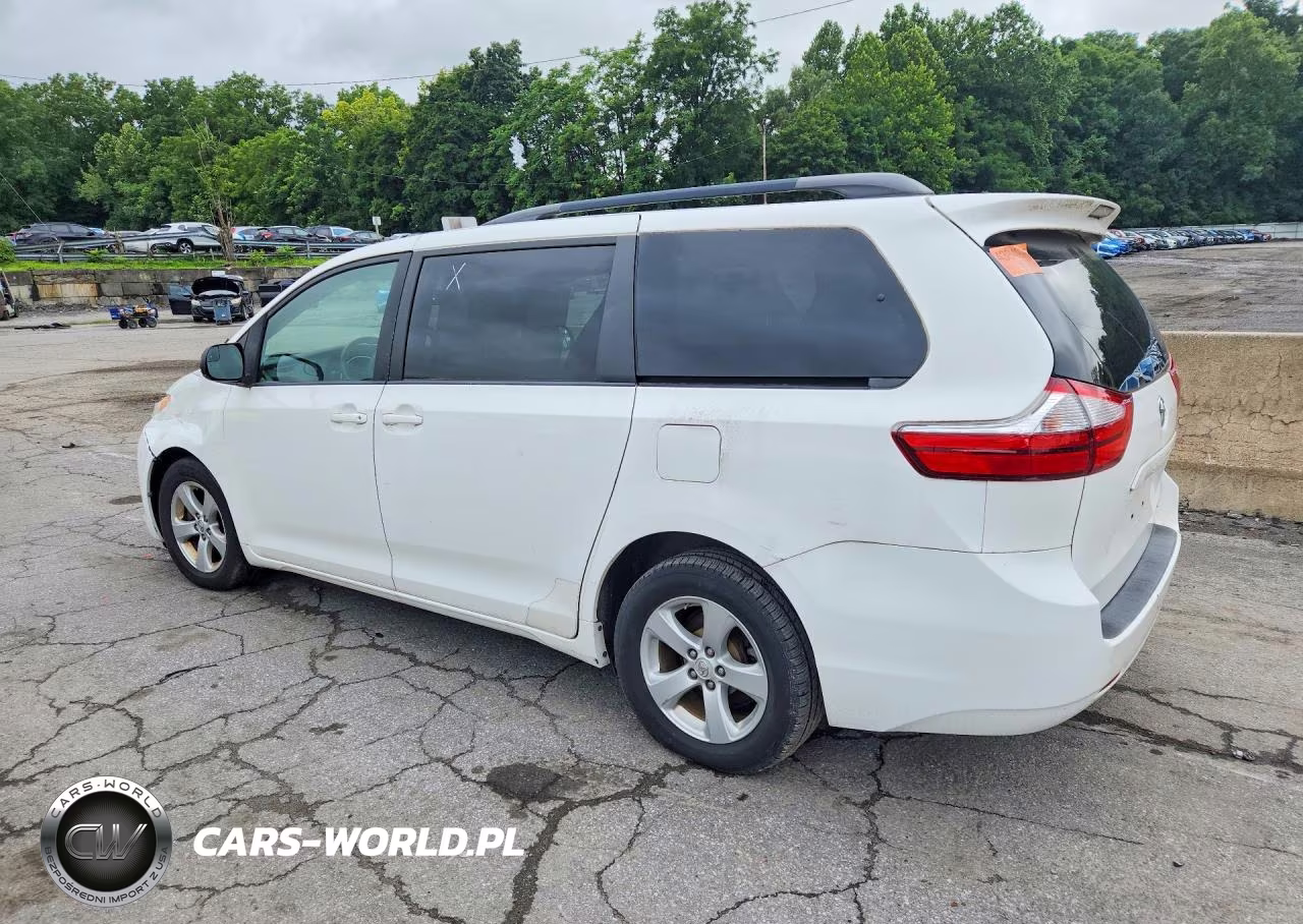 2015 Toyota Sienna Le VIN:5TDKK3DC4FS539039 - 2