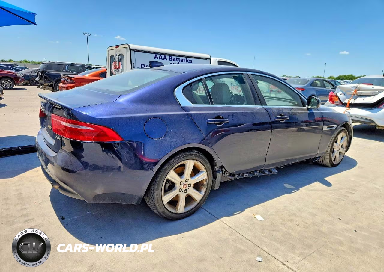 2017 Jaguar Xe Prestige VIN:SAJAE4BG7HA968787 - 3