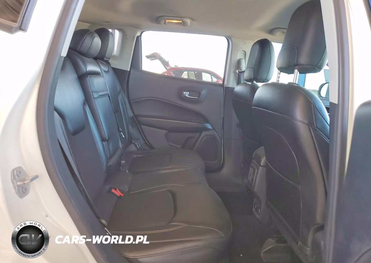 2018 Jeep Compass Latitude VIN:3C4NJCBBXJT468423 - 11