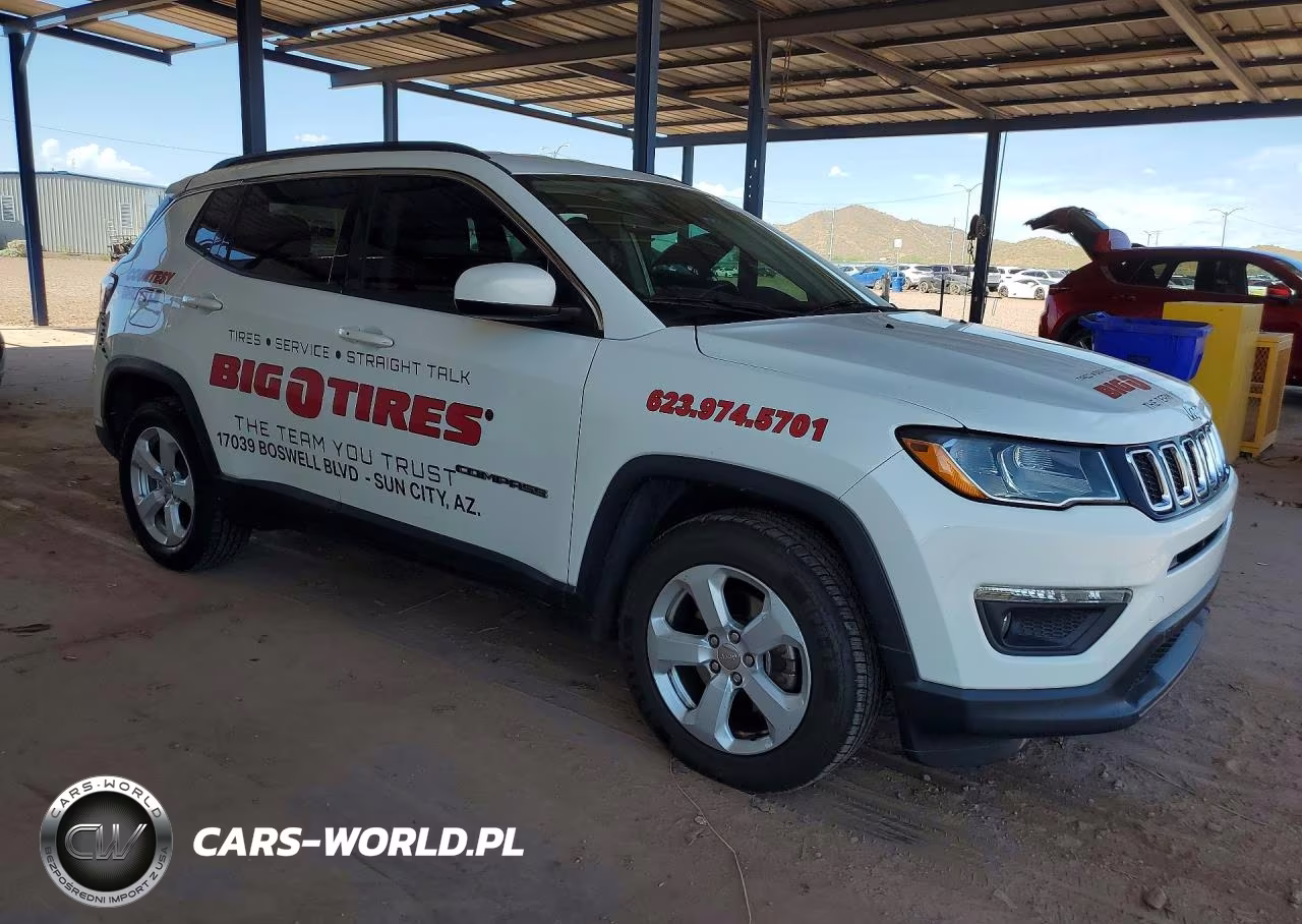 2018 Jeep Compass Latitude VIN:3C4NJCBBXJT468423 - 4