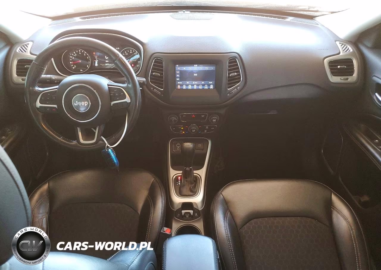 2018 Jeep Compass Latitude VIN:3C4NJCBBXJT468423 - 8