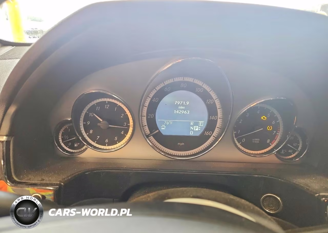 2011 Mercedes-Benz E 550 4Matic VIN:WDDHF9AB7BA303852 - 9