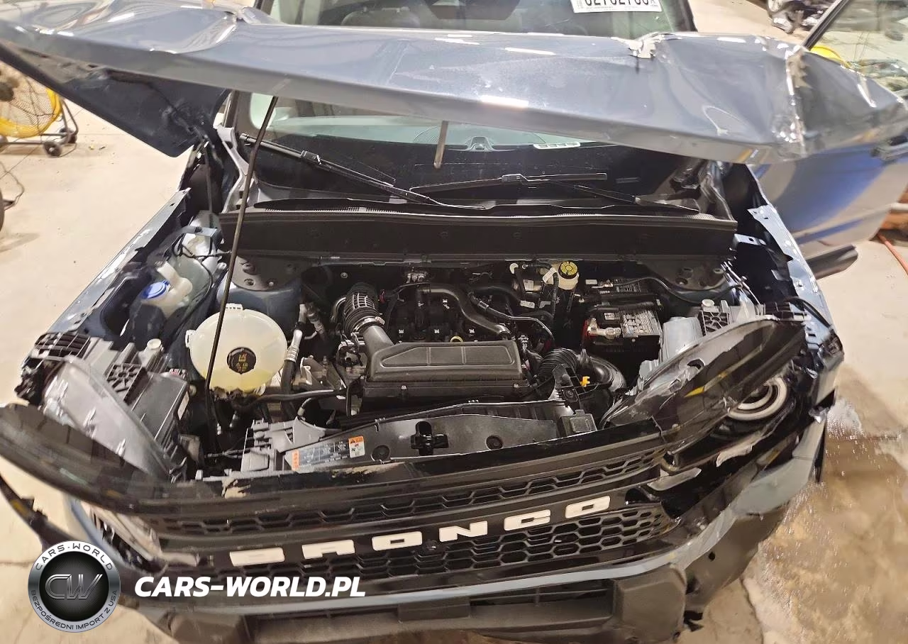 2025 Ford Bronco Sport Outer Banks VIN:3FMCR9CN0SRF68035 - 12