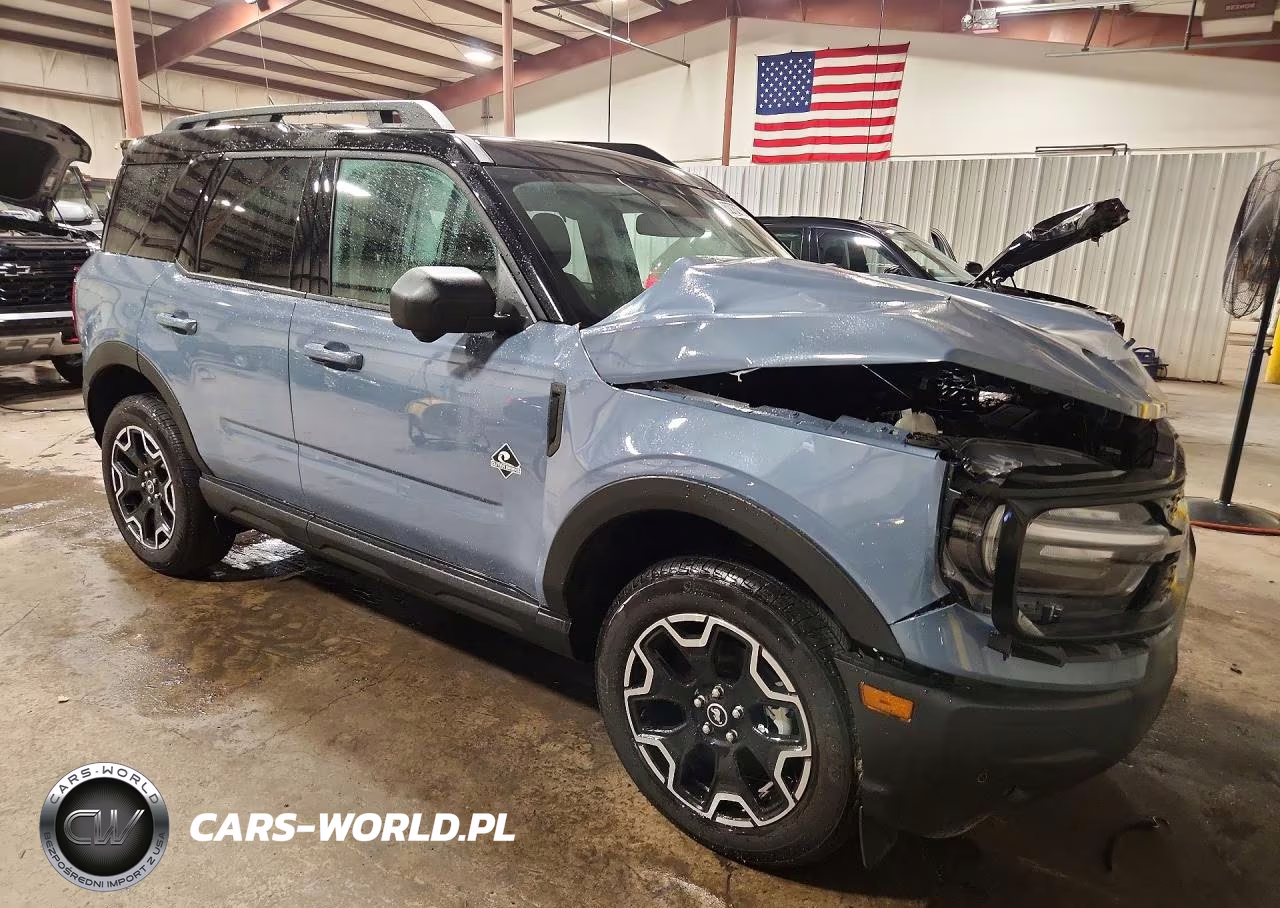 2025 Ford Bronco Sport Outer Banks VIN:3FMCR9CN0SRF68035 - 4