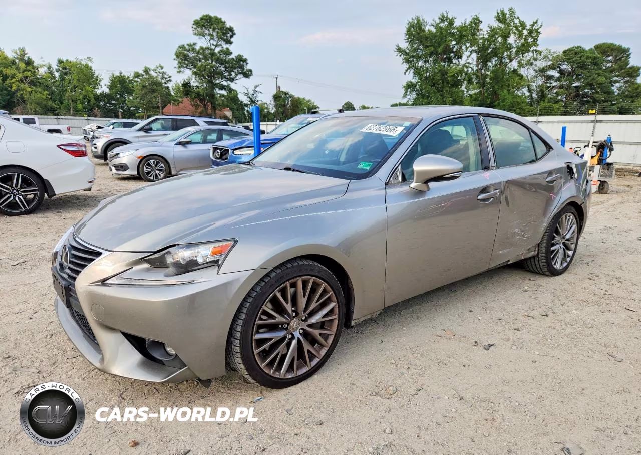 2016 Lexus Is 300 – zdjęcie 1 z 13